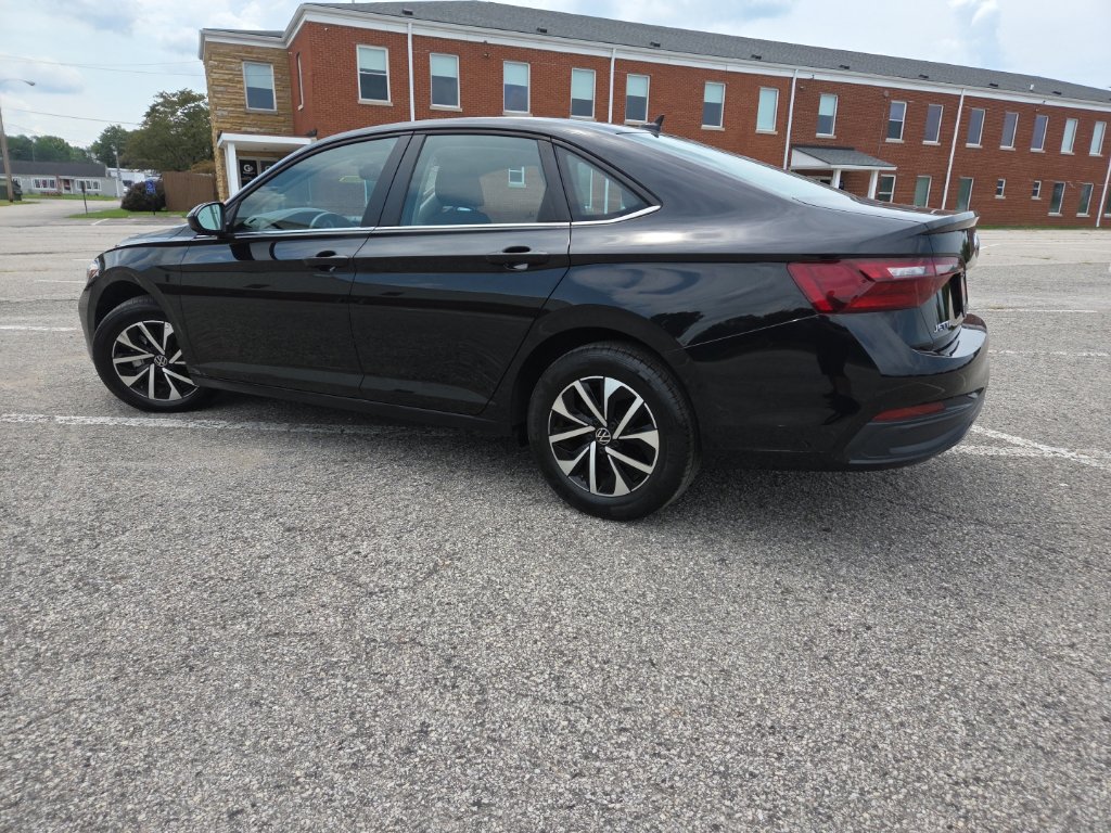 Used 2024 Volkswagen Jetta S FWD image 4