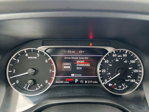 Used 2025 Nissan Rogue SV image 25