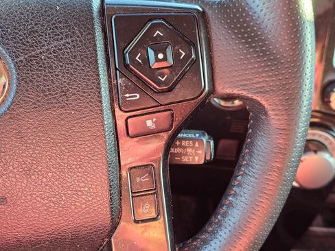 Used 2021 Toyota 4Runner Venture w/ Moonroof Package AWD/4WD image 21