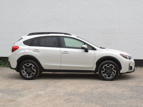 Used 2016 Subaru Crosstrek 2.0i Limited w/ Popular Package #1 AWD/4WD image 6