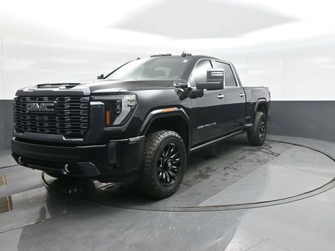 Used 2024 GMC Sierra 3500 Denali Ultimate image 3