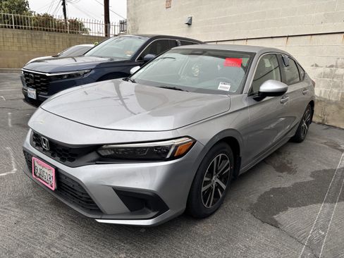 Used 2024 Honda Civic LX image 2