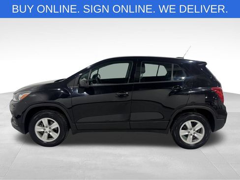 Used 2017 Chevrolet Trax LS AWD/4WD image 11