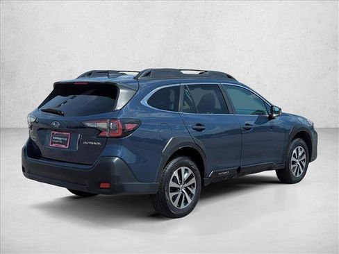 Used 2023 Subaru Outback Premium AWD/4WD image 7