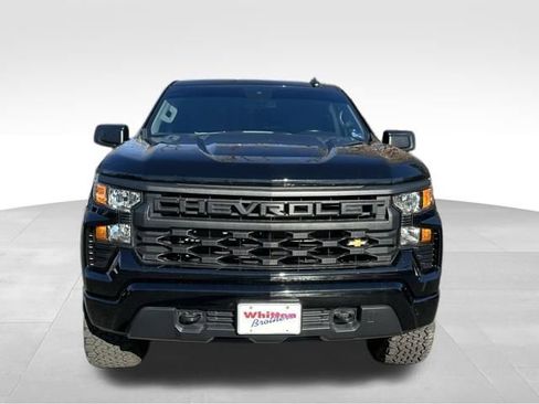 Used 2023 Chevrolet Silverado 1500 Custom image 12