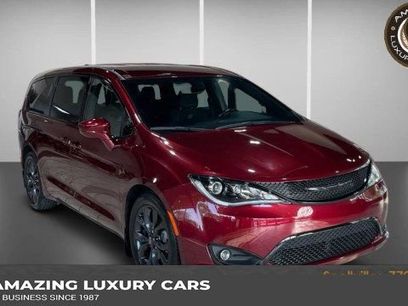 Used 2020 Chrysler Pacifica Touring w/ S Appearance Package