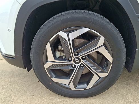 Used 2022 Hyundai Tucson Limited AWD/4WD image 28