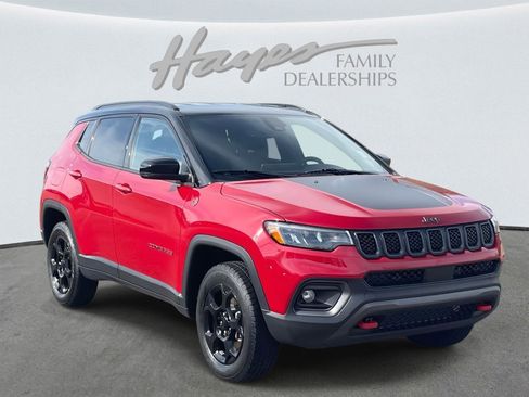 Used 2023 Jeep Compass Trailhawk w/ Trailer Tow Group image 1