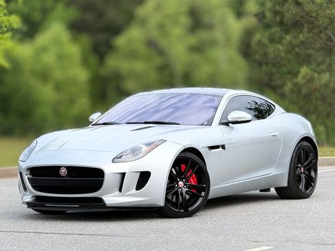 Used 2017 Jaguar F-TYPE Coupe RWD image 8
