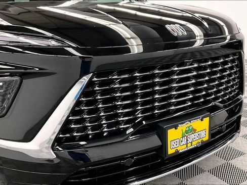 Used 2025 Buick Enclave Avenir w/ Trailering Package, 5000 lbs. image 33