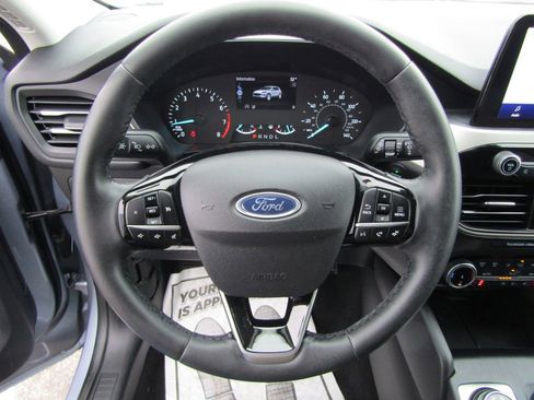 Used 2022 Ford Escape SEL image 14