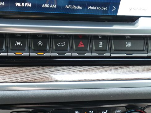 Certified 2023 Chevrolet Silverado 1500 LT AWD/4WD image 20