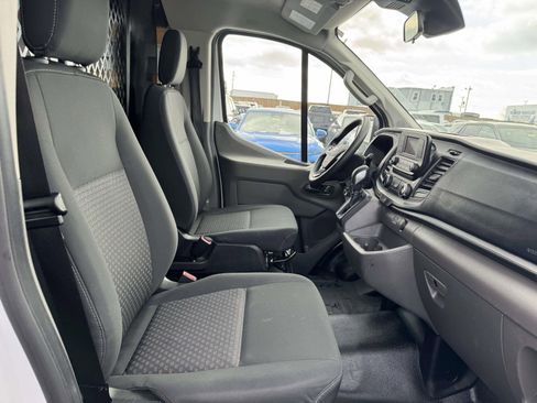 Used 2024 Ford Transit 250 Low Roof AWD w/ Exterior Upgrade Package image 27