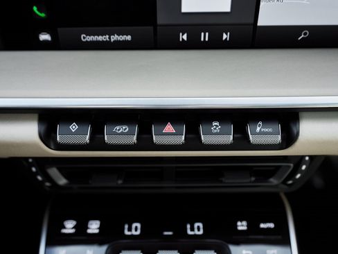 Used 2024 Porsche 911 Turbo S image 66