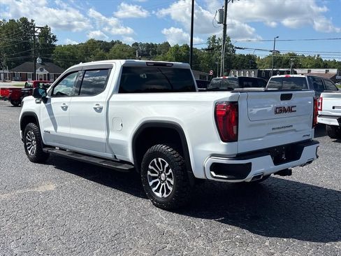 Used 2022 GMC Sierra 1500 AT4 AWD/4WD image 5