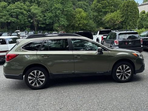 Used 2016 Subaru Outback 2.5i Limited AWD/4WD image 10