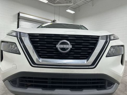 Used 2022 Nissan Rogue S image 10