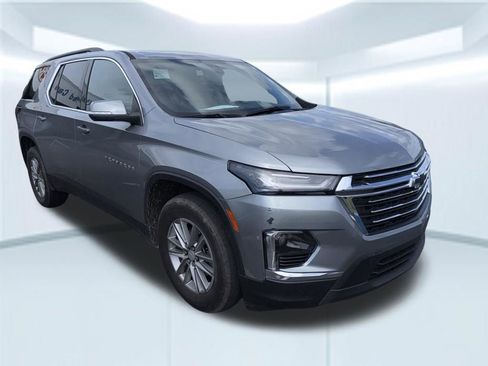 Used 2023 Chevrolet Traverse LT FWD image 5