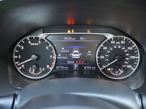 Used 2024 Nissan Altima 2.5 SV FWD image 23