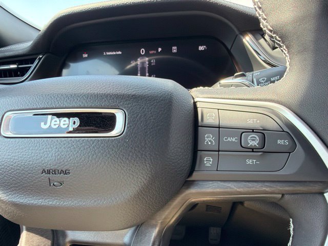 New 2026 Jeep Grand Cherokee Altitude AWD/4WD image 22