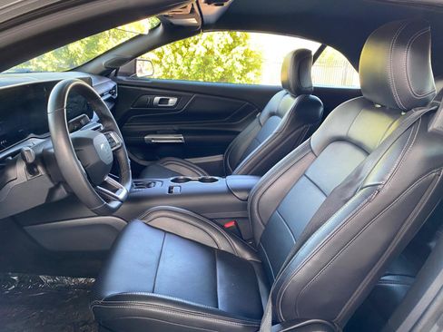 Used 2025 Ford Mustang Premium RWD image 27