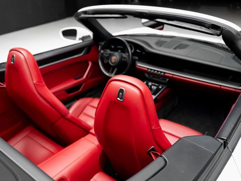 Used 2020 Porsche 911 Carrera image 71