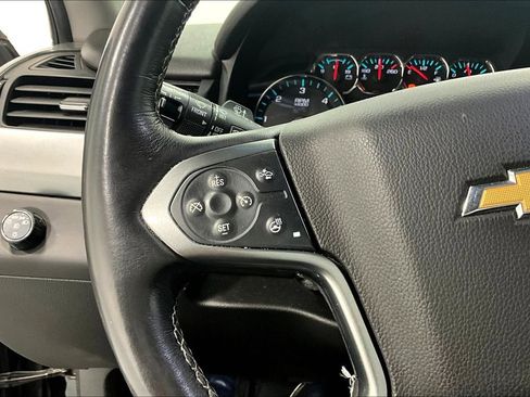 Used 2017 Chevrolet Suburban Premier image 24