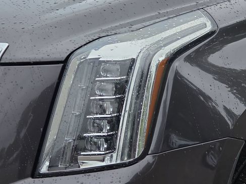 Certified 2016 Cadillac Escalade Luxury AWD/4WD image 35