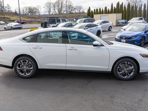 New 2025 Honda Accord EX-L image 5
