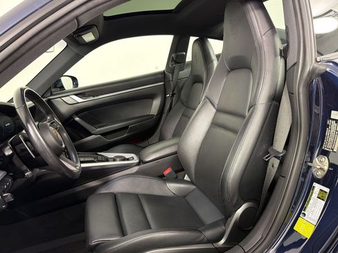 Used 2022 Porsche 911 Carrera RWD image 5