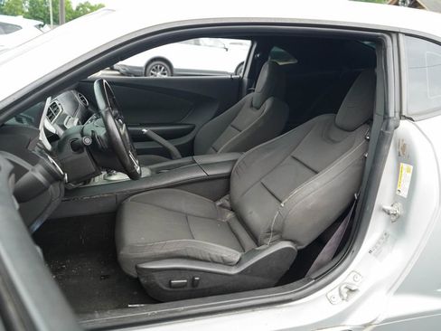 Used 2015 Chevrolet Camaro LT RWD image 7