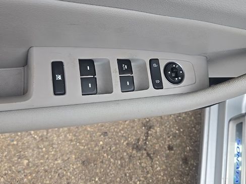 Used 2015 Hyundai Sonata SE w/ Option Group 09 image 11