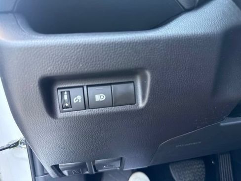 Used 2025 Toyota RAV4 XLE AWD/4WD image 16