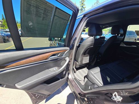 Used 2022 BMW X3 xDrive30i w/ Convenience Package AWD/4WD image 16