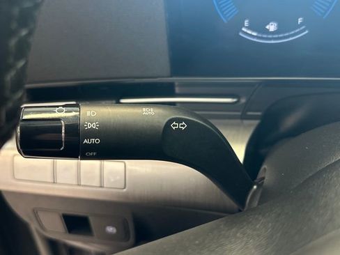 Used 2025 Hyundai Kona SEL AWD/4WD image 31