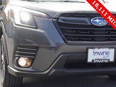 Used 2023 Subaru Forester Limited image 11