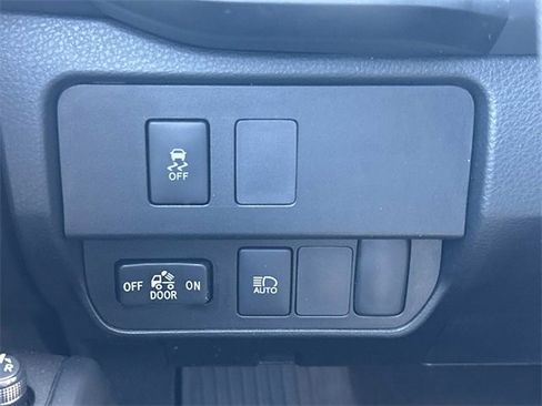 Used 2022 Toyota Tacoma SR image 24