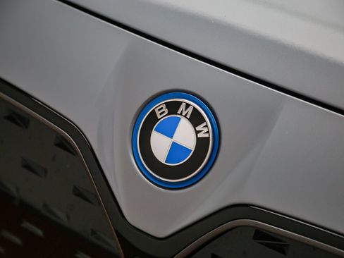 Used 2023 BMW i4 M50 AWD/4WD image 9