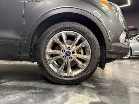 Used 2018 Ford Escape SE FWD image 20
