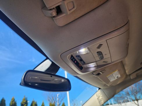 Used 2019 Buick Enclave Essence image 36