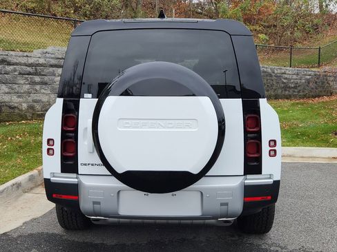 Used 2025 Land Rover Defender 130 S AWD/4WD image 7