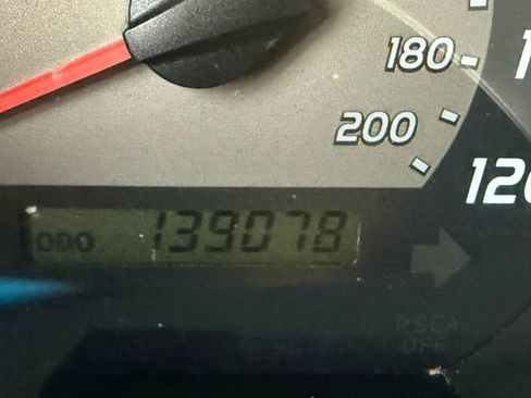 Used 2010 Toyota Tacoma 2WD Access Cab image 25