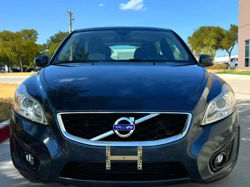 Used 2011 Volvo C30 T5 w/ Preferred Pkg FWD image 2