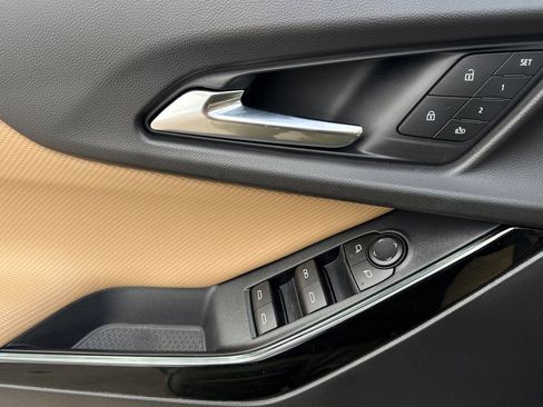 New 2026 Chevrolet Equinox ACTIV w/ Convenience Package III image 11