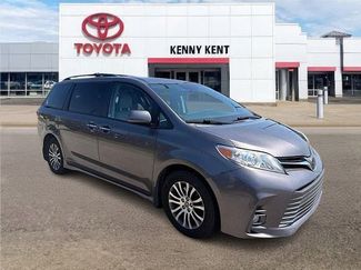 Used 2020 Toyota Sienna XLE Premium FWD video 1