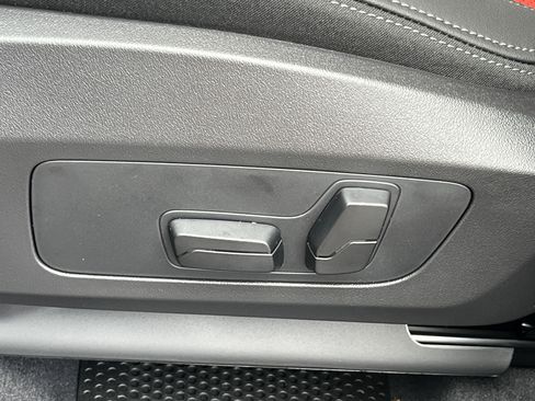 New 2025 BMW X1 xDrive28i w/ Convenience Package image 20