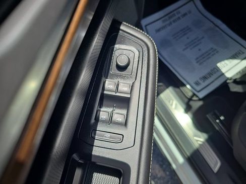 Used 2024 Volkswagen Atlas SE FWD image 16