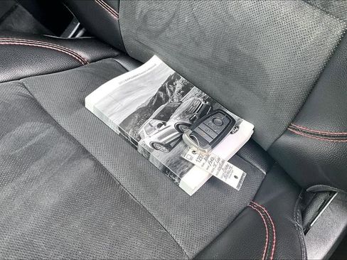 Used 2022 Ford Explorer ST-Line w/ Class IV Trailer Tow Package image 11