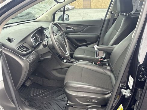 Certified 2022 Buick Encore Preferred w/ Safety Package image 18
