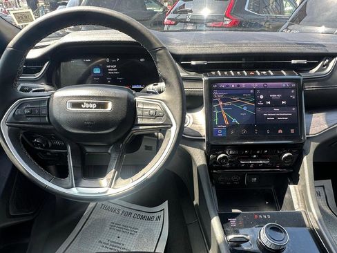 Used 2024 Jeep Grand Cherokee L Limited w/ Luxury Tech Group II image 13